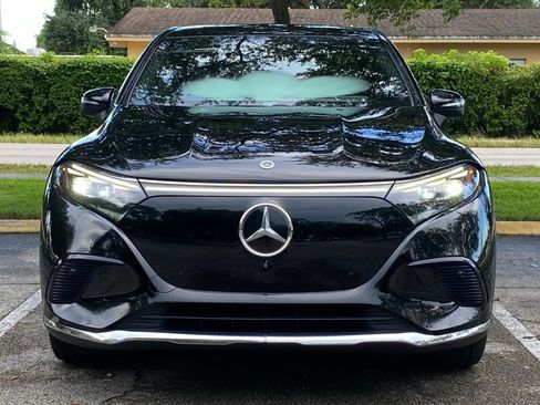 Used 2023 Mercedes-Benz EQS 450+ SUV image 2