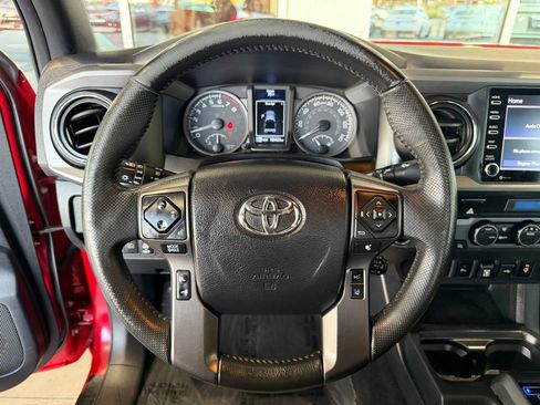 Certified 2021 Toyota Tacoma TRD Off-Road w/ Technology Package AWD/4WD image 23