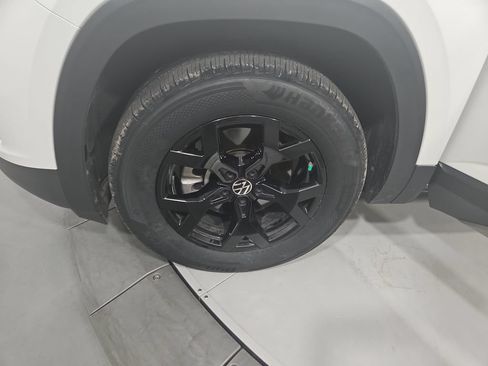 Used 2024 Volkswagen Atlas Peak Edition SEL AWD/4WD image 26