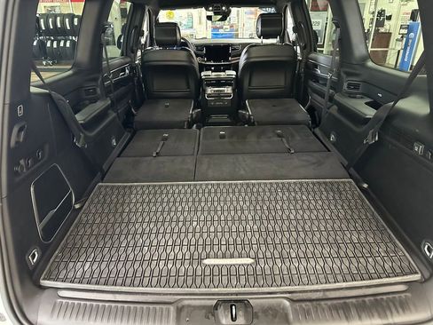Certified 2024 Jeep Wagoneer Series II AWD/4WD image 44