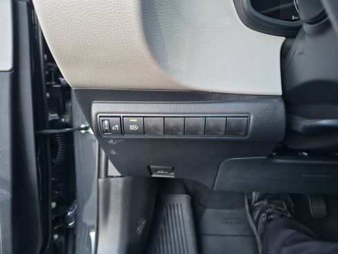 Used 2026 Toyota Corolla LE image 17