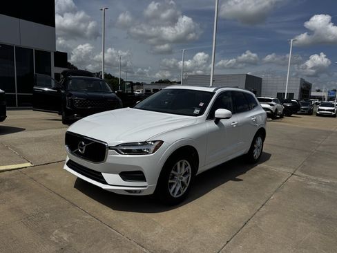 Used 2021 Volvo XC60 T5 Momentum FWD image 3