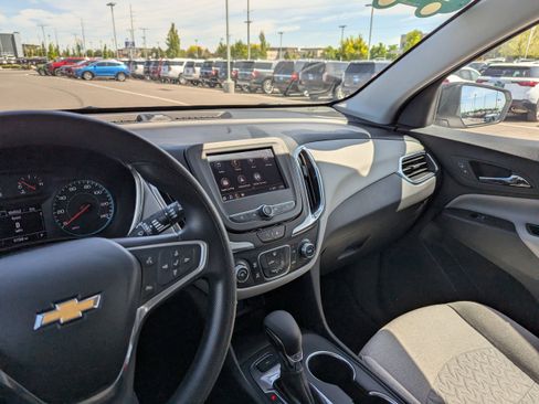 Certified 2022 Chevrolet Equinox LS w/ LPO, Floor Liner Package AWD/4WD image 20