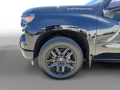 Used 2024 Chevrolet Silverado 1500 Custom RWD image 9