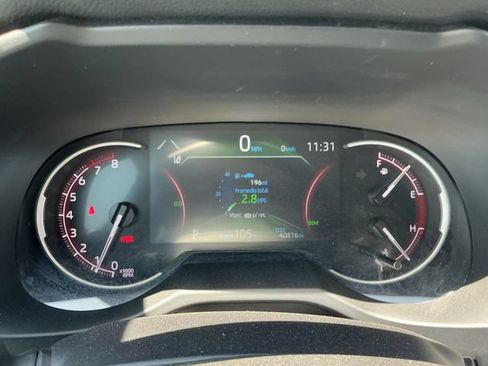 Used 2025 Toyota RAV4 XLE FWD image 10