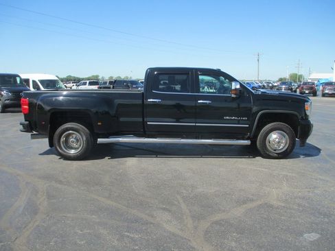 Used 2018 GMC Sierra 3500 Denali w/ Duramax Plus Package image 5