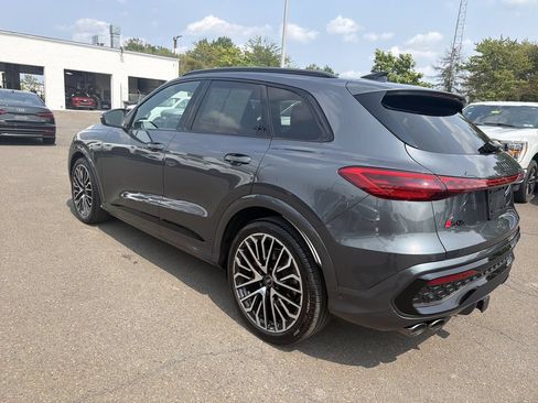 Used 2025 Audi SQ5 Premium Plus w/ Premium Plus Package AWD/4WD image 3