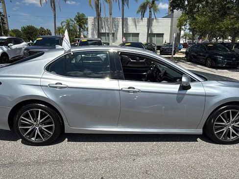 Used 2023 Toyota Camry XLE FWD image 10