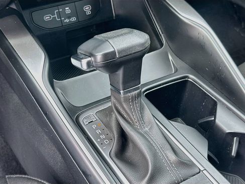 Certified 2025 Kia Sorento LX FWD image 16