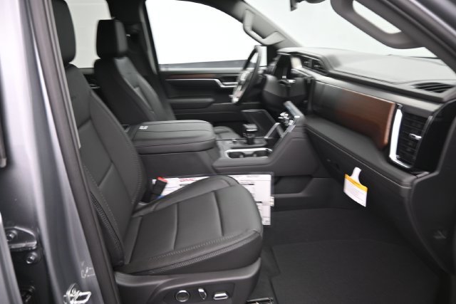 Certified 2024 Cadillac Escalade Sport Platinum w/ LPO, ONYX Package AWD/4WD image 10
