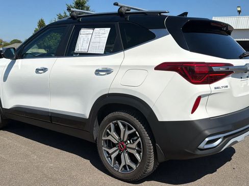 Used 2023 Kia Seltos SX AWD/4WD image 3