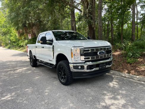 Used 2023 Ford F250 XLT w/ FX4 Off-Road Package AWD/4WD image 6