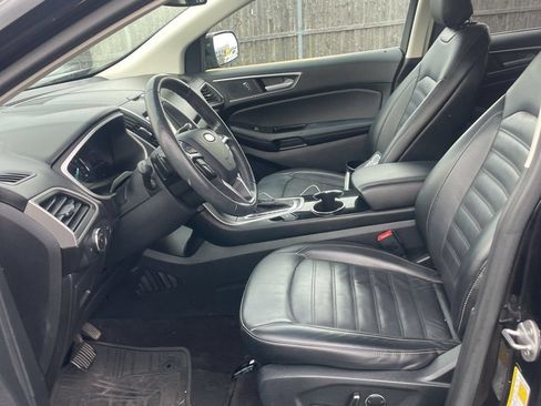 Used 2016 Ford Edge SEL w/ Equipment Group 201A AWD/4WD image 3