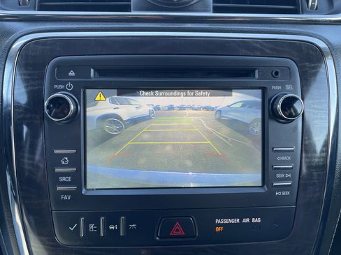 Used 2015 Buick Enclave Leather image 13