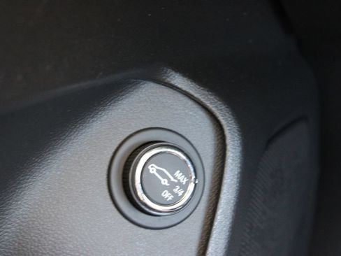 Used 2025 Chevrolet TrailBlazer LT w/ Convenience Package FWD image 43