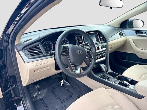 Used 2018 Hyundai Sonata SE FWD image 9