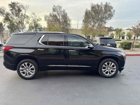 Used 2018 Chevrolet Traverse Premier w/ LPO, Black Accent Package image 9