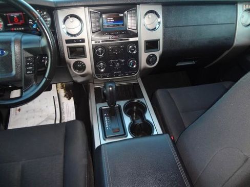 Used 2017 Ford Expedition EL XLT image 26