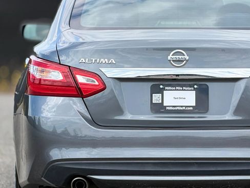 Used 2016 Nissan Altima 2.5 S w/ Power Driver Seat Package FWD image 13