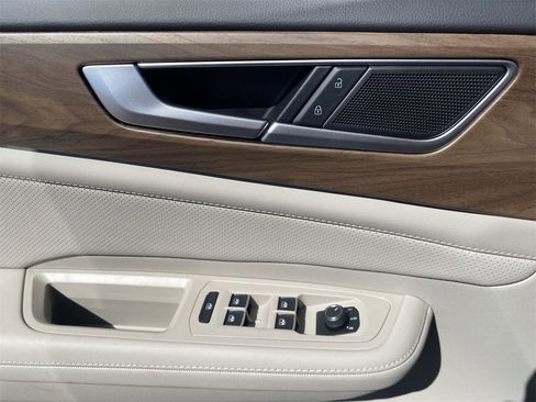 New 2026 Volkswagen Atlas SE image 17