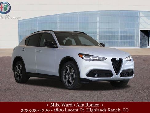 New 2025 Alfa Romeo Stelvio Sprint image 8