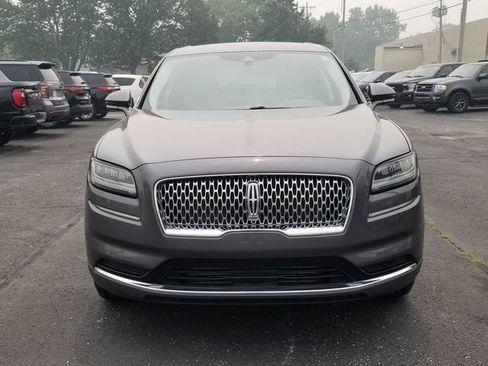 Used 2022 Lincoln Nautilus AWD image 2