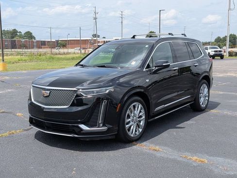 Used 2021 Cadillac XT6 Premium Luxury w/ Platinum Package AWD/4WD image 7