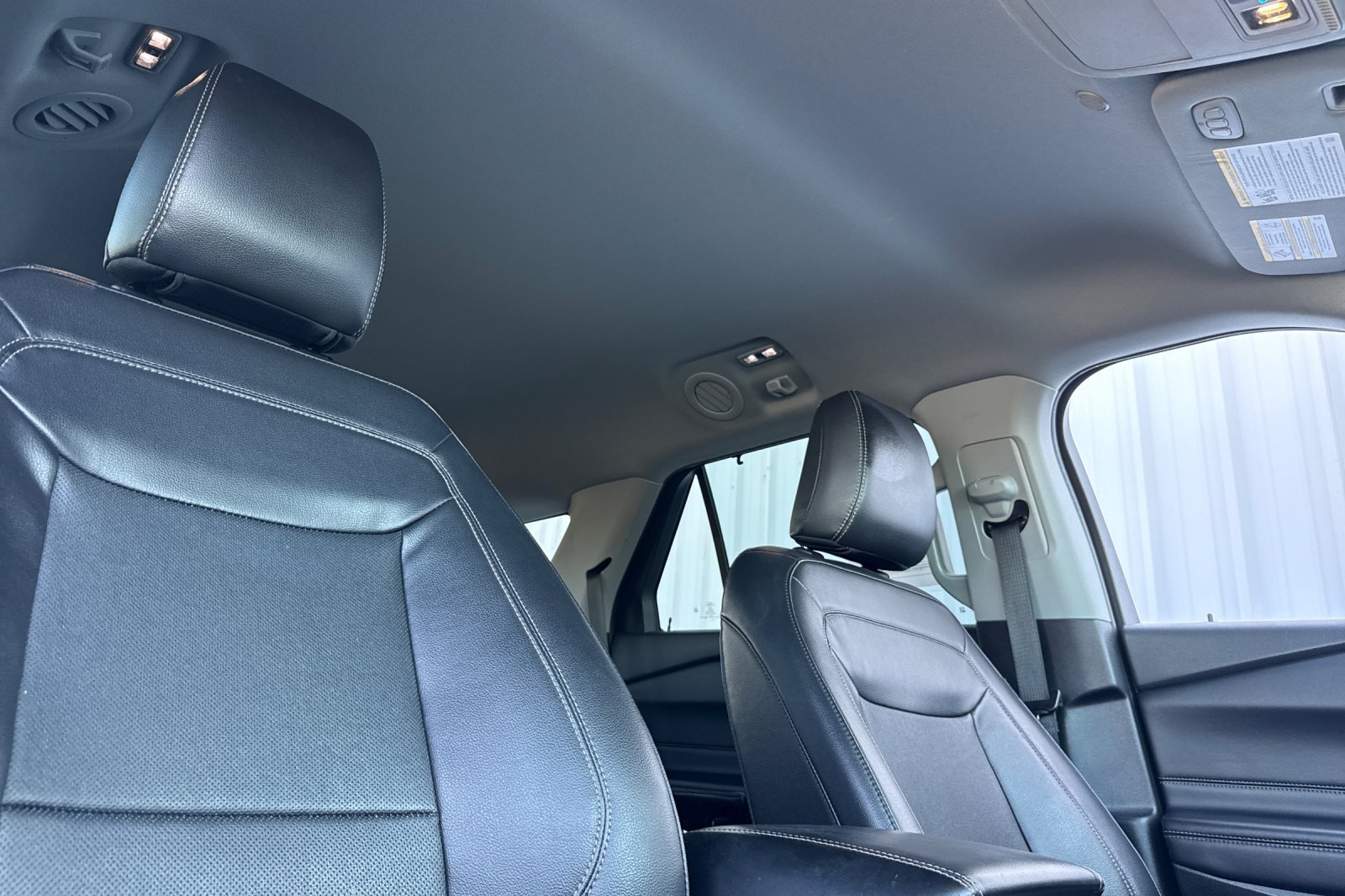 Used 2023 Ford Explorer Limited AWD/4WD image 21