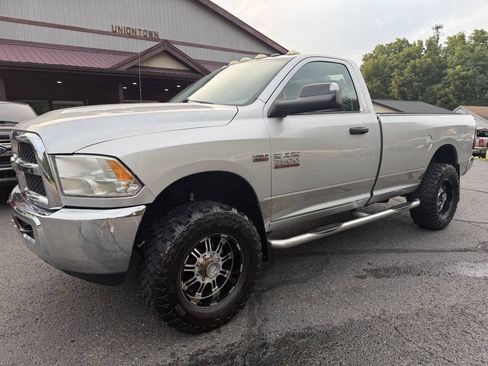 Used 2015 RAM 2500 Tradesman w/ Chrome Appearance Group AWD/4WD image 2