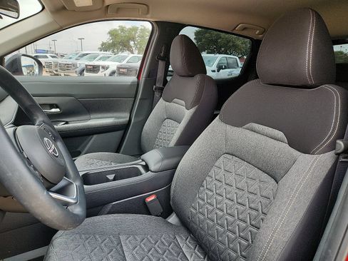Used 2026 Nissan Kicks SV FWD image 13