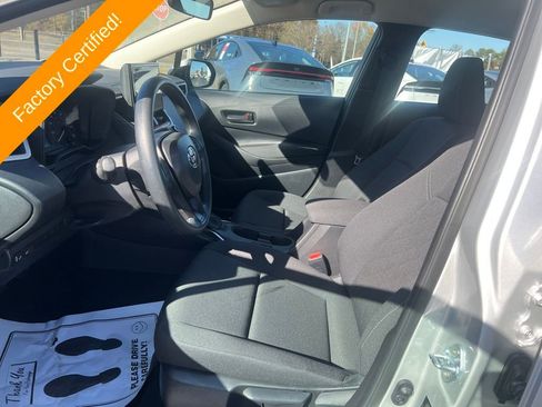 Used 2025 Toyota Corolla LE image 10