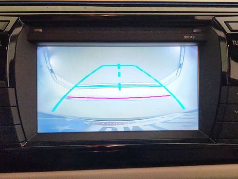 Used 2015 Toyota Corolla LE image 29