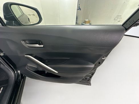 Used 2024 Toyota Corolla Cross XLE FWD image 32