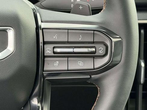 New 2026 GMC Acadia AT4 w/ Luxury Package AWD/4WD image 12