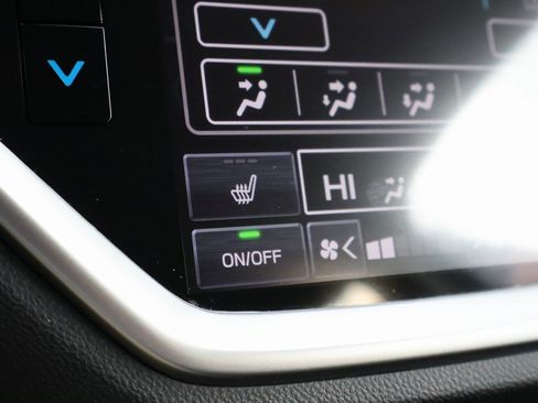 Used 2024 Subaru Ascent Premium w/ Convenience Package image 38