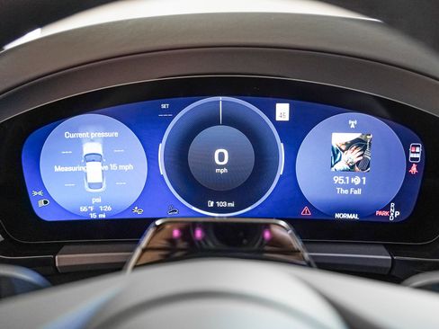 New 2026 Porsche Macan 4S Electric image 17