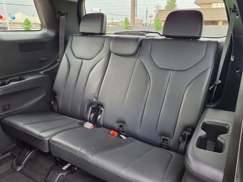 Used 2025 Hyundai Palisade SEL FWD image 22