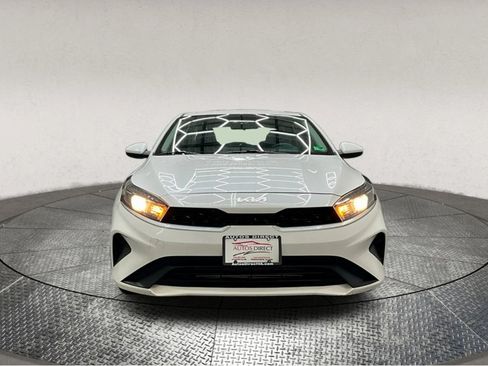 Used 2022 Kia Forte LXS image 3