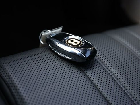 Used 2020 Bentley Continental GT image 17