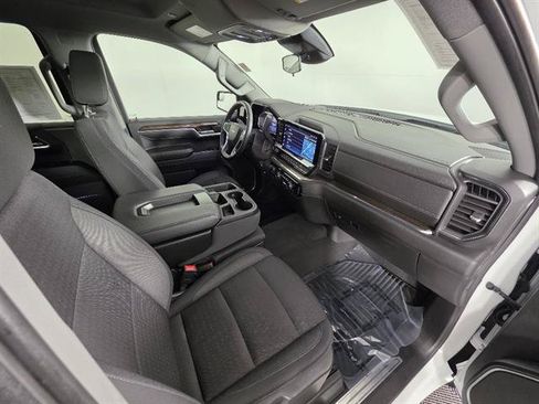 Used 2025 Chevrolet Silverado 1500 LT AWD/4WD image 17