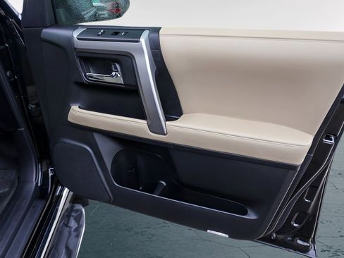 Used 2024 Toyota 4Runner Limited image 32