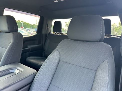 Used 2021 Chevrolet Silverado 1500 LT w/ Bed Protection Package RWD image 18