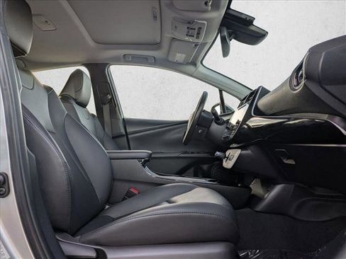 Used 2017 Toyota Prius Four image 21