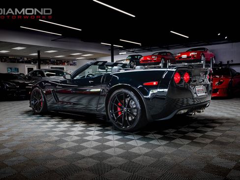 Used 2013 Chevrolet Corvette 427 w/ Z06 Carbon Fiber Package image 19