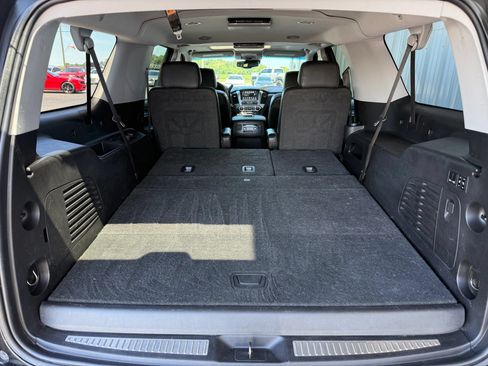 Used 2019 Chevrolet Suburban Premier AWD/4WD image 7