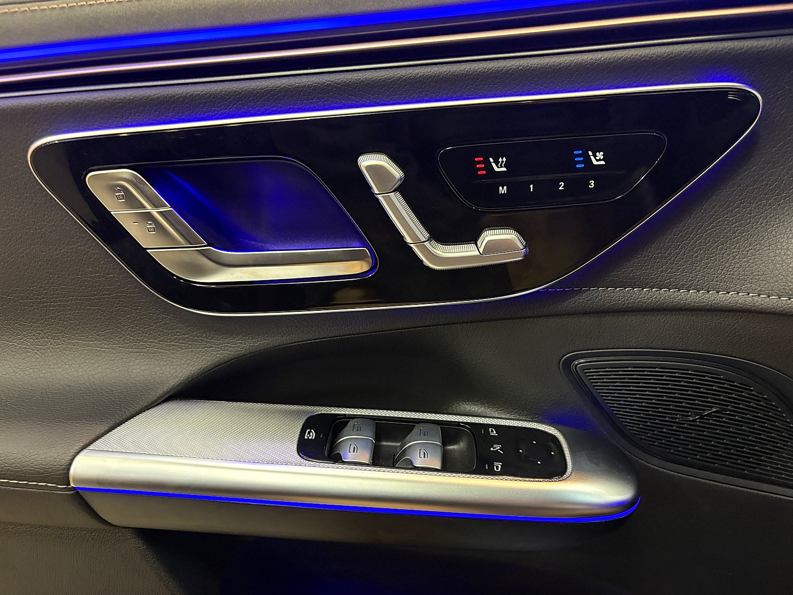 New 2027 Mercedes-Benz EQE 320+ SUV image 8