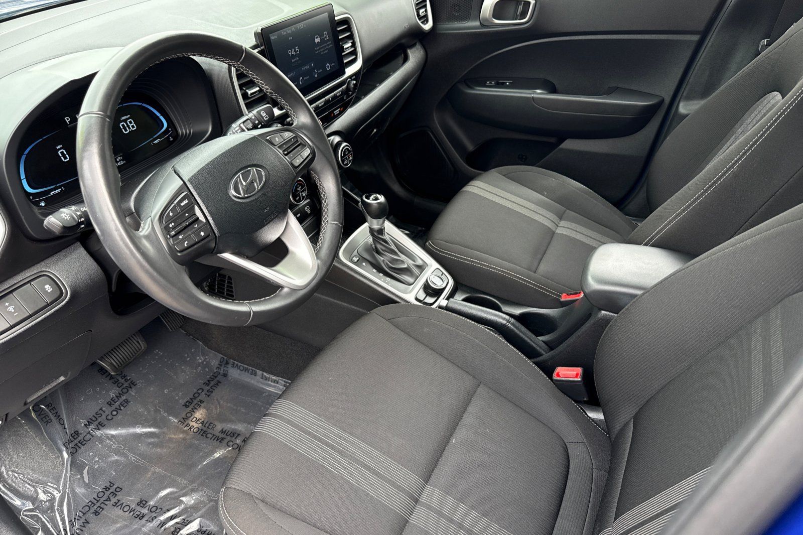 Used 2025 Hyundai Venue SEL FWD image 10