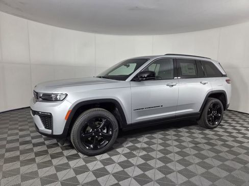 New 2026 Jeep Grand Cherokee Limited w/ Limited Altitude Package image 9