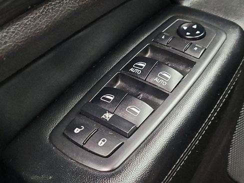 Used 2019 Jeep Grand Cherokee Laredo RWD image 27