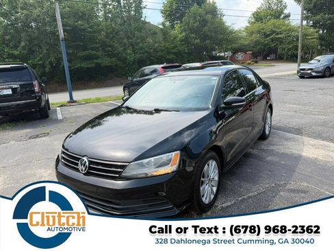 Used 2015 Volkswagen Jetta SE FWD image 2